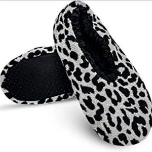 NWT ISAAC MIZRAHI SHERPA LINED ANIMAL PRINT SLIPPERS SZ.M (7-8)